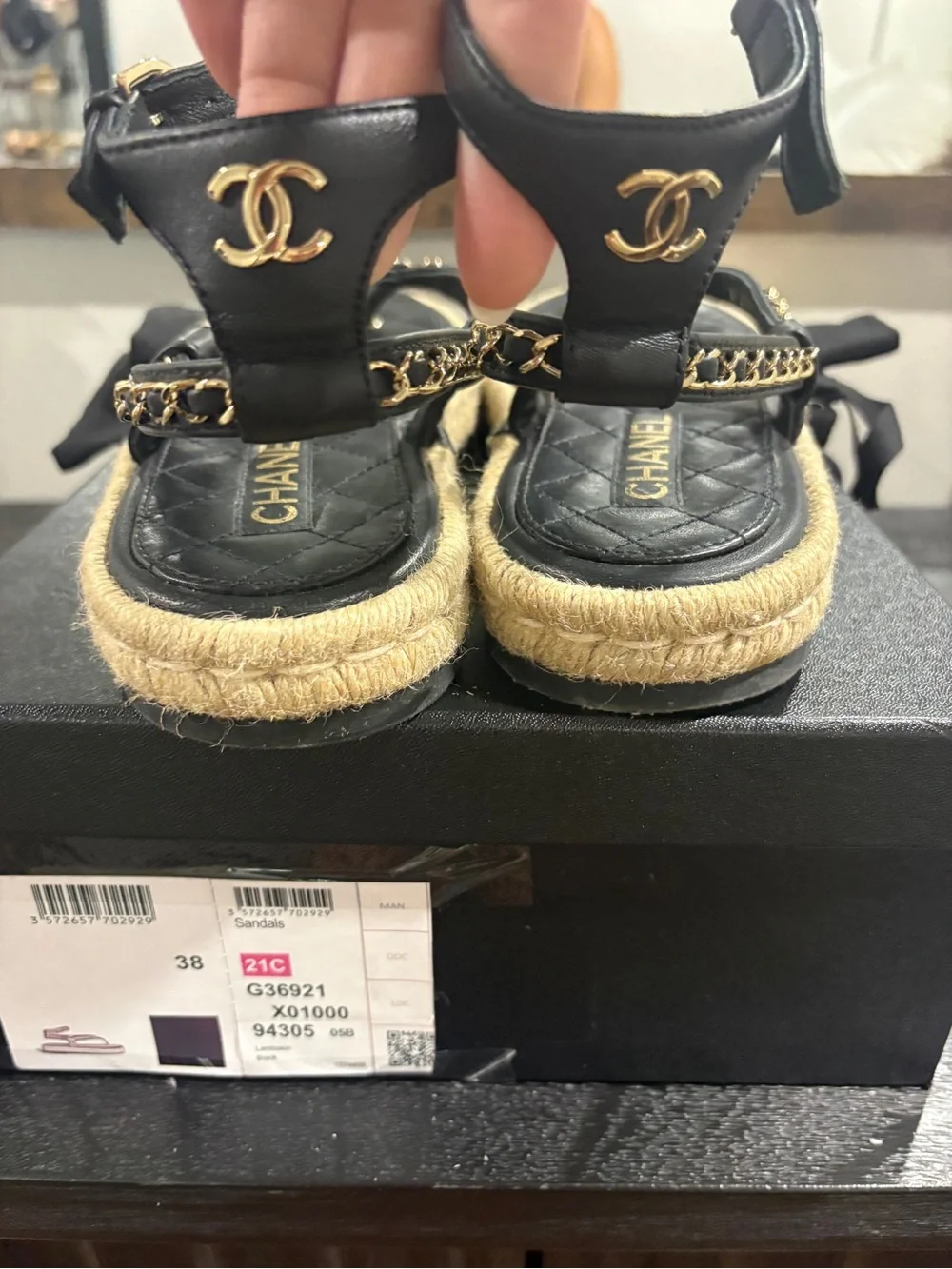 CHANEL sandals black